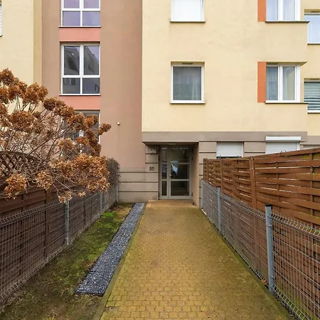 Rodzinny Z Parkingiem W Poznaniu By Renters 波兹南