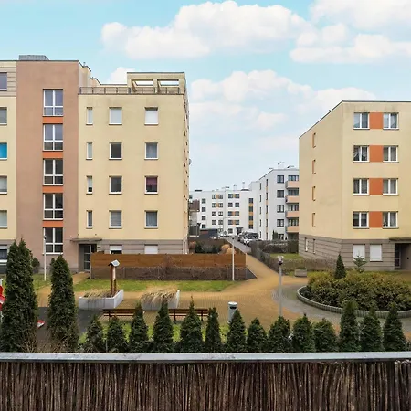 Rodzinny Z Parkingiem W Poznaniu By Renters 波兹南